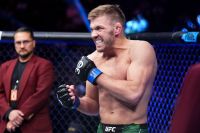 Источник: дю Плесси не подерется с Чимаевым на UFC 317 из-за травмы