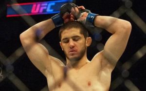 Махачев: "Когда-нибудь в старости доберусь до чемпионского боя"