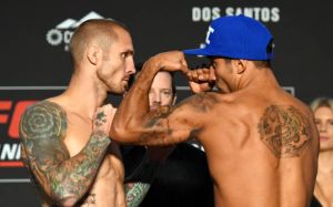 Видео боя Эдди Уайнлэнд - Алехандро Перес UFC Fight Night 133