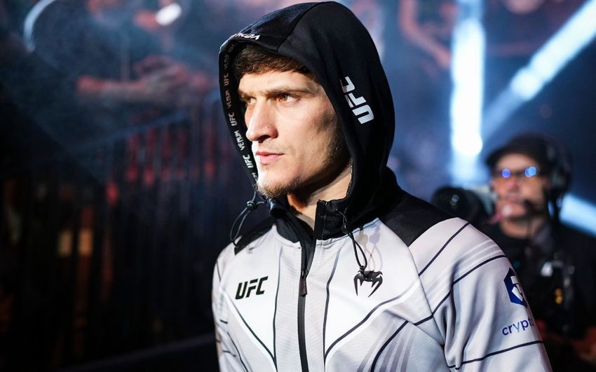 Мовсар Евлоев рассказал о гонорарах в UFC: "Я привык ни в чем себе не отказывать"