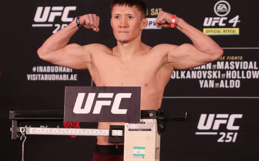 Бой Жалгаса Жумагулова и Амира Альбази не состоится на турнире UFC on ESPN 18