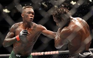 Видео боя Исраэль Адесанья – Джаред Каннонье UFC 276
