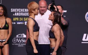 Видео боя Ариани Карнелоссии - На Лианг UFC 261