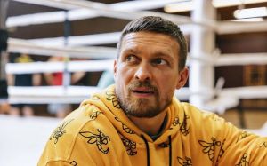 Александр Красюк ответил промоутеру Фьюри, назвавшему Усика плаксой