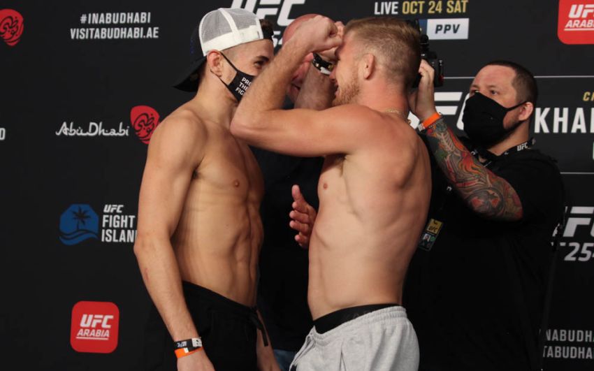 Видео боя Кейси Кенни - Натаниэль Вуд UFC 254