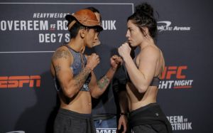 Видео боя Вирна Яндироба - Мэллори Мартин UFC on ESPN 7
