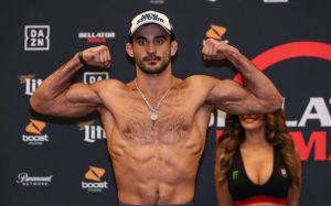 Церемония взвешивания участников Bellator 219: Андрей Корешков - Майк Джаспер