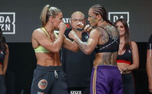 Видео боя Джулия Бадд - Крис Сайборг Bellator 238