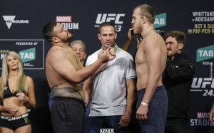 Видео боя Сергей Спивак - Тай Туиваса UFC 243