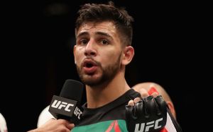 Яир Родригес взвесил шансы Волкановски стать чемпионом легкого веса UFC