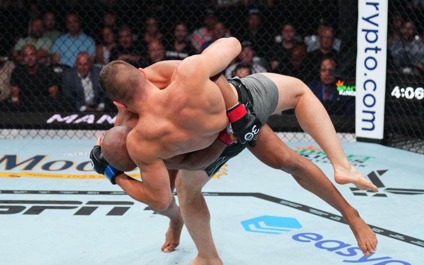 Видео боя Грегори Родригес - Денис Тюлюлин UFC 292