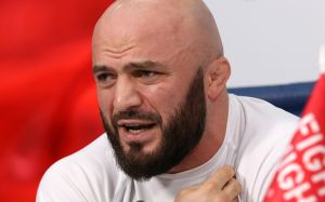 Магомед Исмаилов призвал фанатов не играть в букмекерских конторах