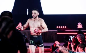 Пико и Карвальо проведут бой на Bellator 299