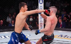 Видео боя Шавкат Рахмонов – Стивен Томпсон UFC 296