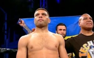 Почему команда Головкина не хочет боя с Деревянченко