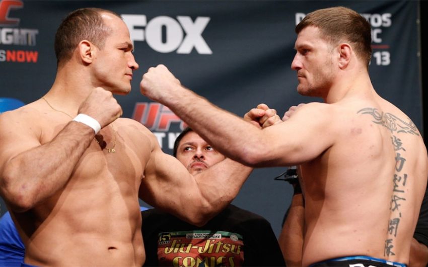 Видео боя Стипе Миочич - Джуниор дос Сантос 2 UFC 211