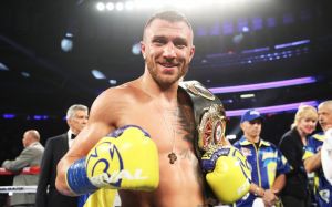 Василий Ломаченко отказался от титула WBO во втором полулегком весе