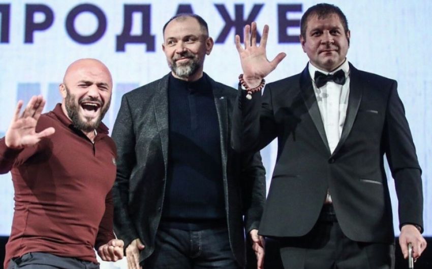 Александр Емельяненко о поединке с Исмаиловым: "Ну как муравей может победить меня?"