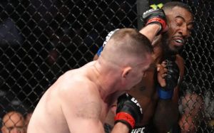 Денис Тюлюлин финишировал американца Пикетта на UFC 279