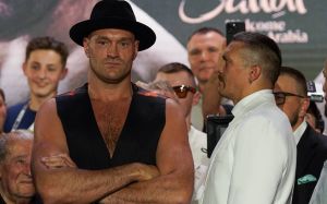 Александр Усик отреагировал на решение Фьюри набрать вес перед реваншем