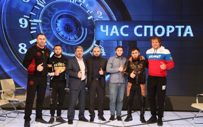 Бойцы клуба "Ахмат" приняли участие в программе "Час Спорта" на телеканале "Грозный"
