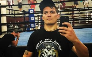 Александр Усик о своей звездной болезни: "Я думал, что очень крутой. Ходил, как МакГрегор"
