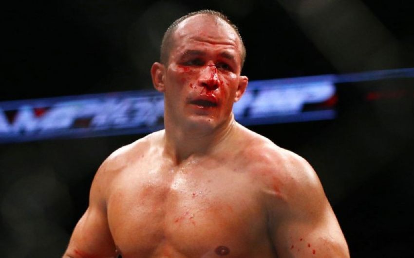 Джуниор Дос Сантос обвинил UFC в непрофессионализме