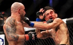 Президент UFC против четвертого боя Волкановски с Холлоуэем