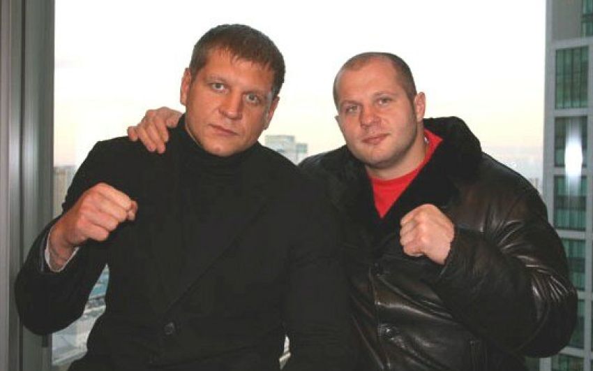 Александр Емельяненко пожелал брату Федору победы в прощальном бою