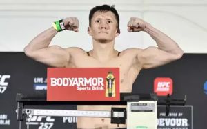 "Жумагулов - самый невезучий парень в UFC". Эксперт высказался о перспективах бойца