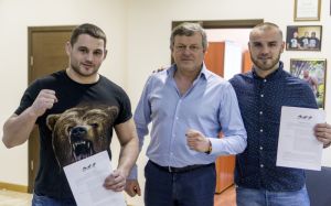 Сергей Романов и Дмитрий Тебекин подписали контракты с M-1 Global
