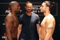 Видео боя Дерек Брансон - Элиас Теодору UFC Fight Night 151