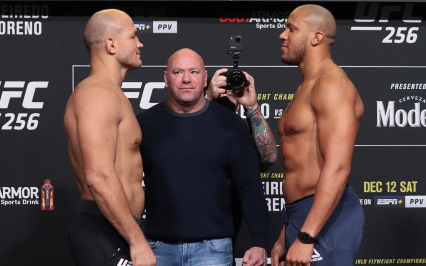 Видео боя Джуниор Дос Сантос - Сирил Гэйн UFC 256