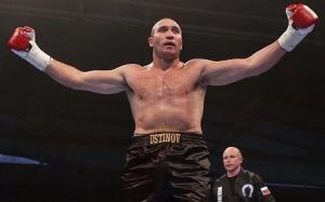 Александр Устинов вернулся и нокаутировал соперника