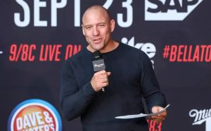 Джимми Смит дебютирует в качестве комментатора на турнире UFC 221