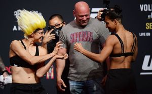 Видео боя Роксанн Модаффери - Таила Сантос UFC 266