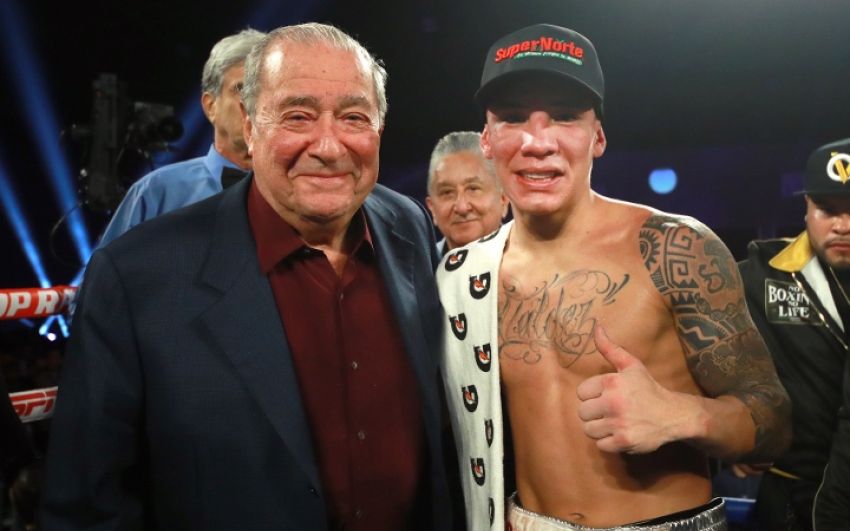 Оскар Вальдес продлил контракт с Top Rank