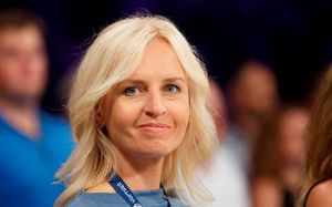 Алина Шатерникова думает, что Усику надо продолжать бегать по рингу