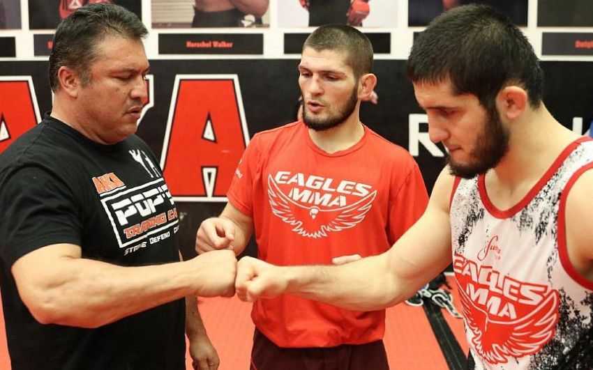 Хавьер Мендес: "Махачева окружают профессионалы, поэтому он продолжает расти и его путь ведет к титулу"