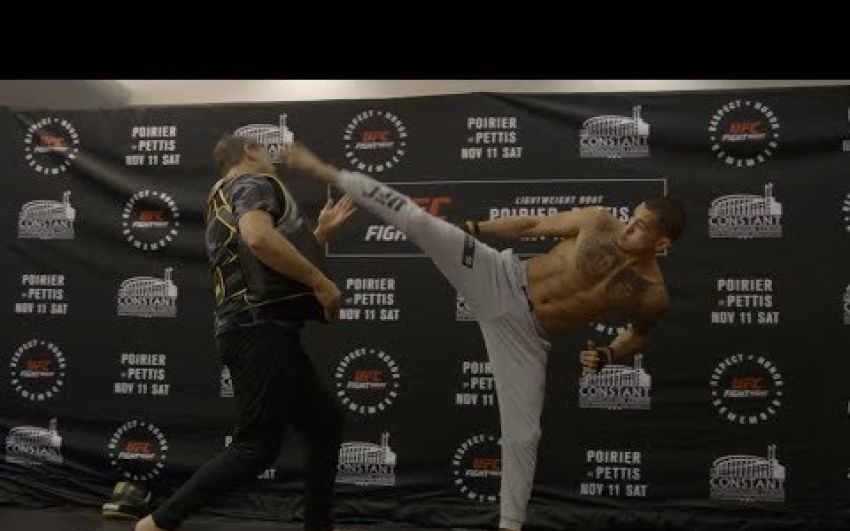 Фрагменты открытых тренировок главных участников турнира UFC Fight Night 120