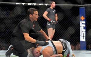 Видео боя Ирен Алдана – Мейси Чиассон UFC 279