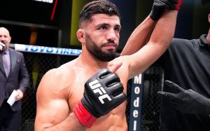 Кормье настаивает, что Царукян заслуживает драться с Махачевым, если победит Дариуша