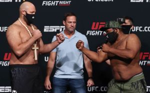 Видео боя Крис Барнетт - Бен Ротвелл UFC Fight Night 188