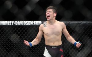 UFC вновь подписало бойца наилегчайшего веса Брэндона Морено 