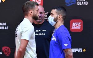 Церемония взвешивания и битвы взглядов перед UFC on ESPN 13: Келвин Каттар - Дэн Иге