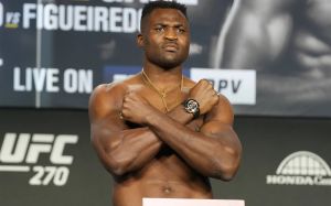 Нганну — про слухи о бое между Джонсом и Фьюри: "UFC делают все, чтобы унизить меня"