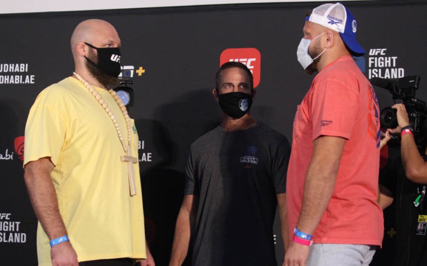 Видео боя Бен Ротвелл - Марчин Тыбура UFC on ESPN+ 37