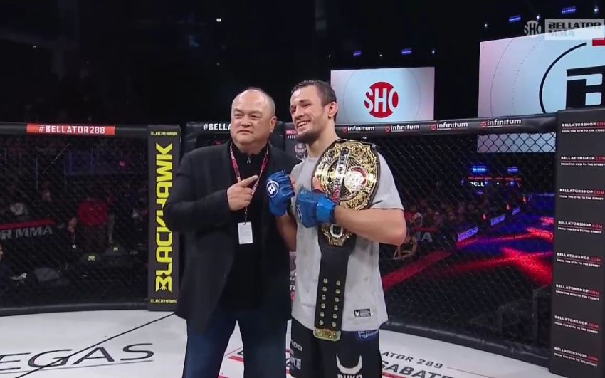 Усман Нурмагомедов победил Патрики Фрейре и стал новым чемпионом Bellator в легком весе