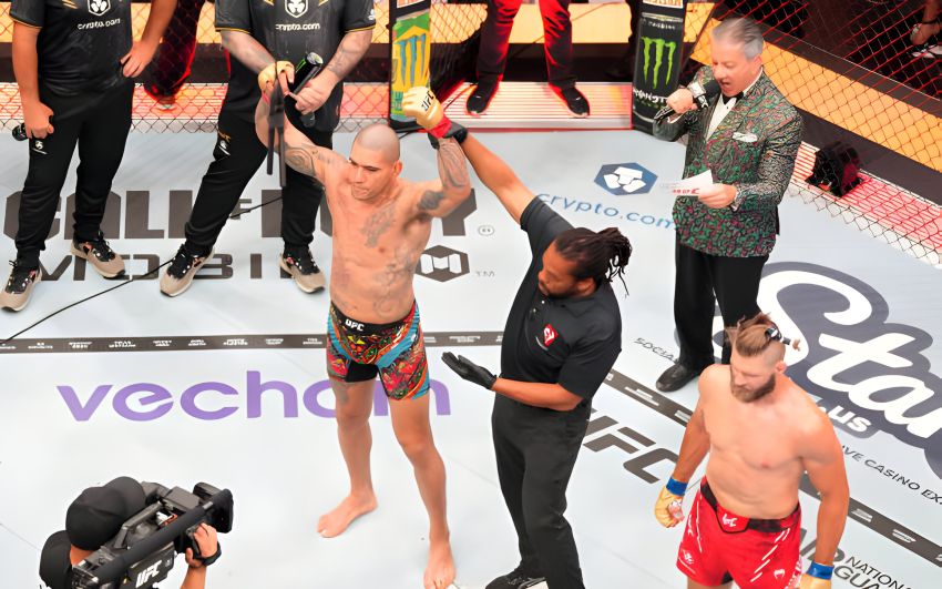 Слова Алекса Перейры после победы в реванше с Иржи Прохазкой на UFC 303