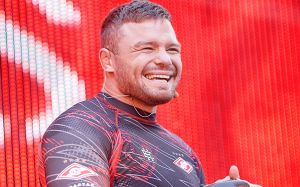 Анатолий Малыхин: "Пояс UFC неплохо бы смотрелся на стене!"
